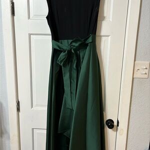 Elegant Black and Green Women's Dress